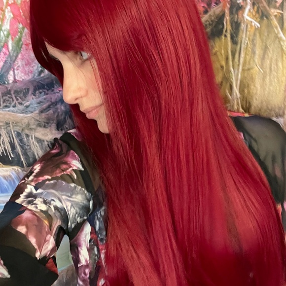 🦋Vibrant Red Synthetic Wig - Picture 1 of 8